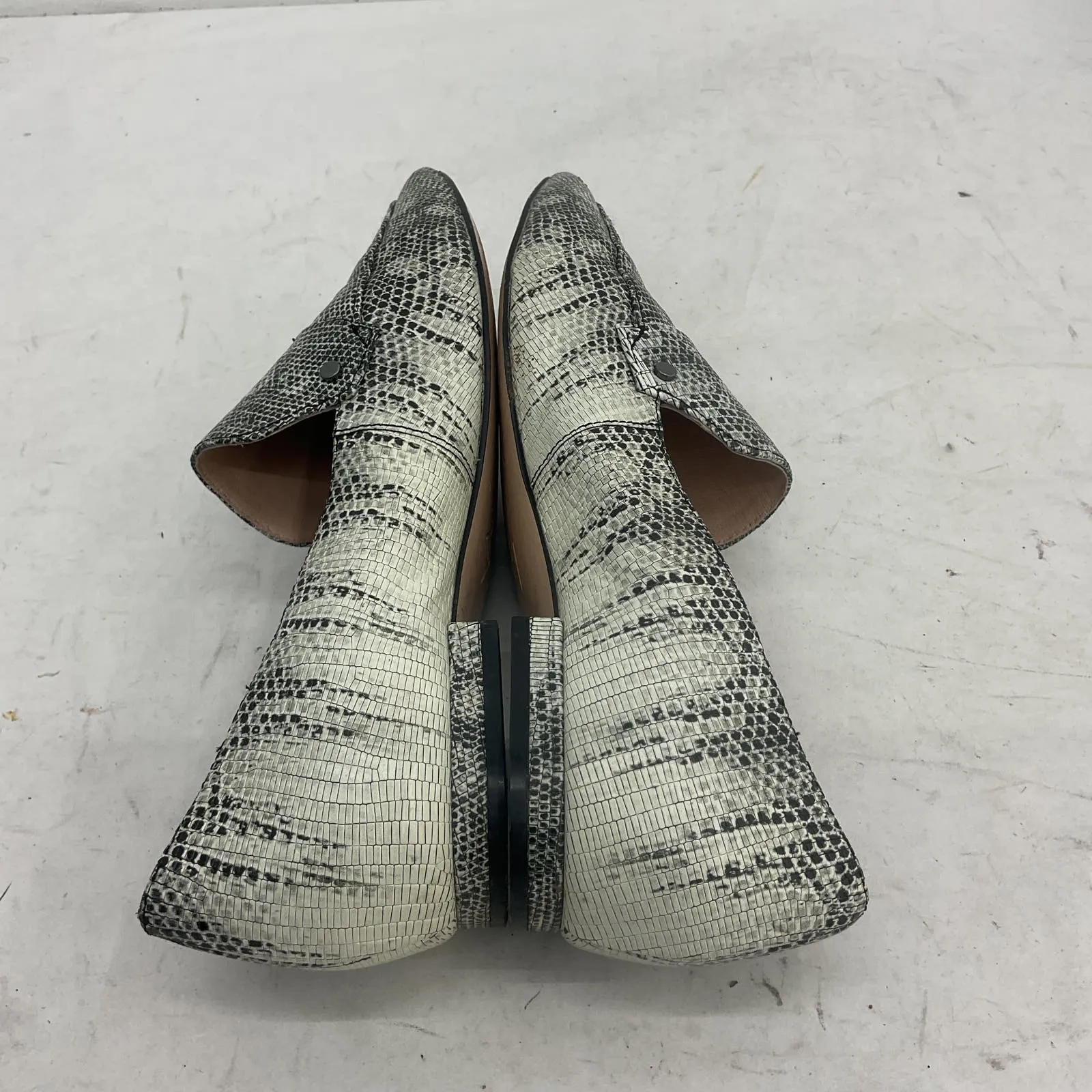 27 Gray Snake Print Leather Women's Loafer Flats - Size 6.5